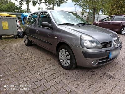 Gebraucht Renault Clio II 75 PS (55 kW) 2002 Grau Kleinwagen
