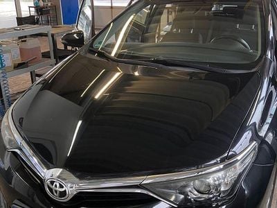 Gebraucht Toyota Auris Design 116 PS (85 kW) 2016 Schwarz Limousine