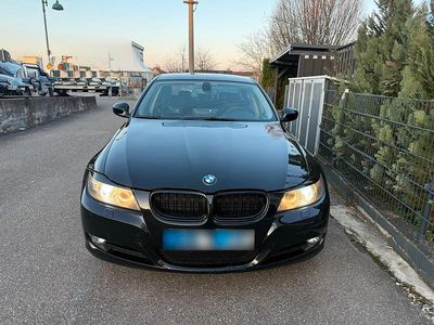 Gebraucht BMW 320 170 PS (125 kW) 2009 Schwarz Limousine