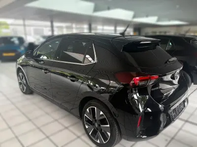 Usado Opel Corsa-e Ultimate 100 kW (136 HP) 2021 Preto Citadino