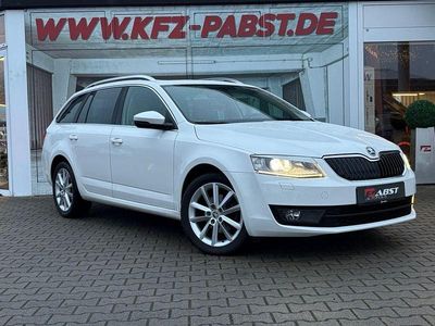 Weiß Gebraucht 2015 Skoda Octavia Kombi | 9.900 € (Fairer Preis)