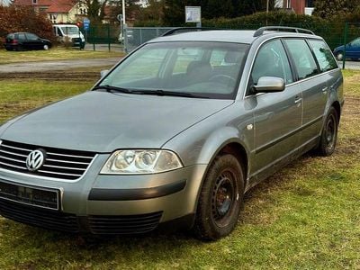 Gebraucht VW Passat Basis 102 PS (75 kW) 2002 Grau Kombi