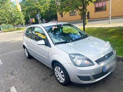 gebraucht Ford Fiesta 1,4 16V Ambiente Ambiente