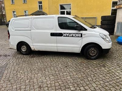 Gebraucht Hyundai H-1 170 PS (125 kW) 2009 Weiß Van / Kleinbus