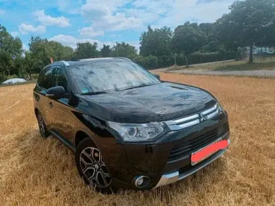 Gebraucht Mitsubishi Outlander 150 PS (110 kW) 2014 Schwarz SUV