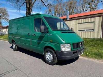 Begagnad VW LT 109 HK (80 kW) 2005 Grön Minibuss