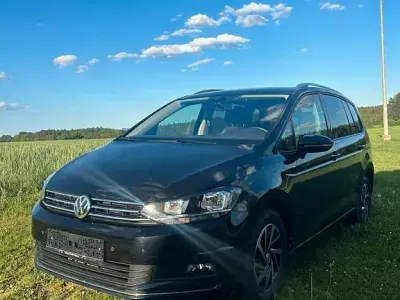 Gebraucht VW Touran Comfortline 150 PS (110 kW) 2018 Schwarz Van / Kleinbus