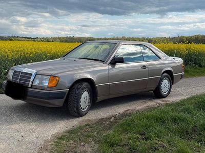 Gebraucht Mercedes 230 100 PS (73 kW) 1987 Braun Coupé