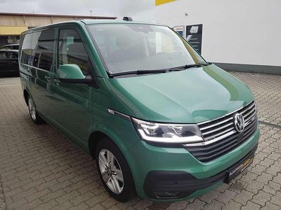 Bay leaf green Gebraucht 2022 VW Multivan Comfortline Van | 53.900 € (Etwas zu teuer)