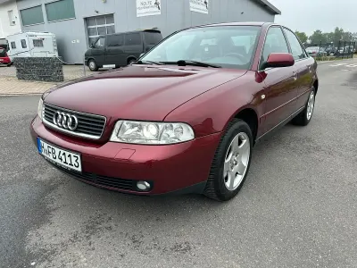 Używany Audi A4 165 KM (121 kW) 2001 Czerwony Sedan/Limuzyna