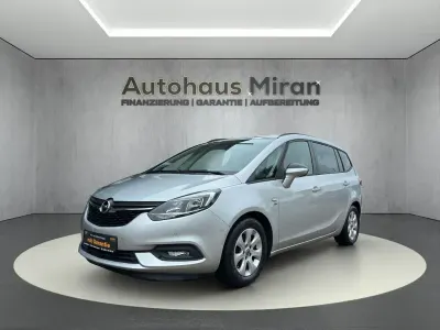 Gebraucht Opel Zafira Tourer 140 PS (102 kW) 2017 Argonsilber/sovereign/switchbl Van / Kleinbus