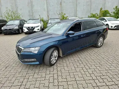 Gebraucht Skoda Superb Style 150 PS (110 kW) 2022 Blau Kombi