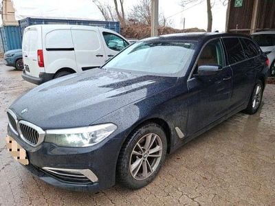 Gebraucht BMW 520 Luxury Line 190 PS (139 kW) 2017 Imperialblau Kombi
