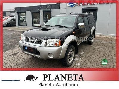 Grün Gebraucht 2003 Nissan Navara Abholung | 5.499 €