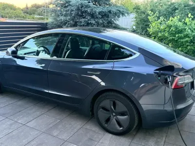Gebraucht Tesla Model 3 257 kW (350 PS) 2019 Grau Limousine
