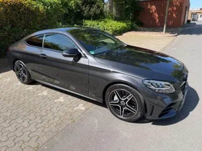 Gebraucht Mercedes C300 258 PS (189 kW) 2019 Grau Coupé