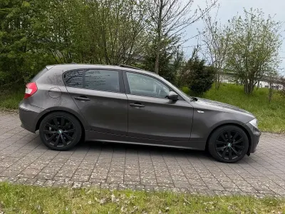 Gebraucht BMW 120 163 PS (119 kW) 2005 Braun Kleinwagen