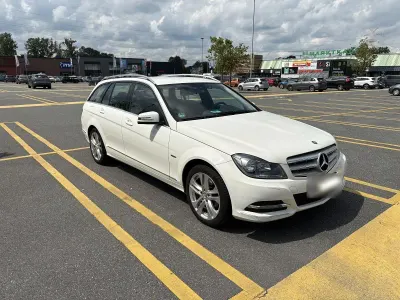 Gebraucht Mercedes C180 156 PS (114 kW) 2011 Weiß Kombi