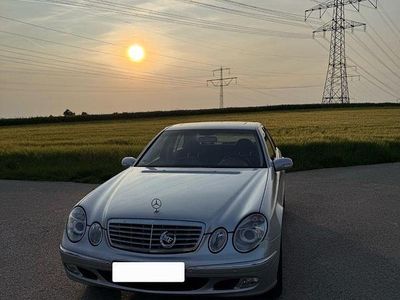 Mercedes E200