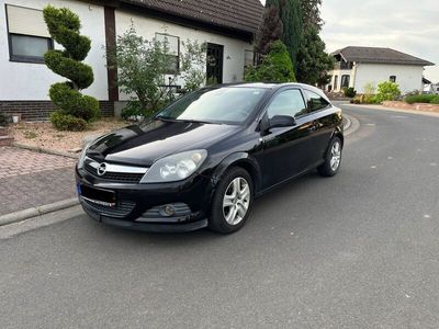 Opel Astra GTC