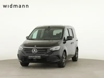 Gebraucht Mercedes EQT200 89 kW (122 PS) 2024 Loparitschwarz metallic Van / Kleinbus