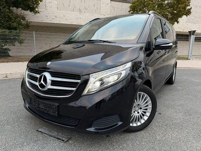 Mercedes V220