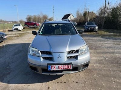 Gebraucht Mitsubishi Outlander Invite 136 PS (100 kW) 2005 Cool silver SUV