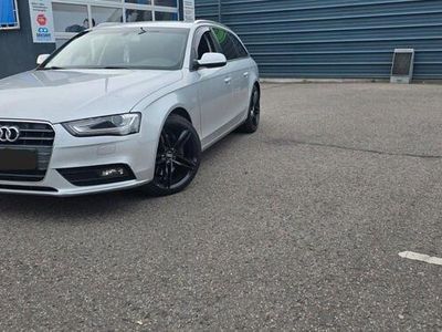 Grau Gebraucht 2013 Audi A4 Ambiente Kombi | 10.500 € (Teuer)