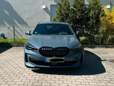 Gebraucht BMW 118 M Sport 136 PS (100 kW) 2021 Blau Kleinwagen
