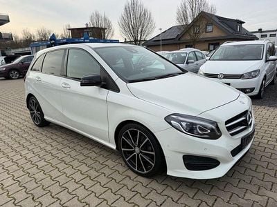 Weiß Gebraucht 2015 Mercedes B180 Urban Van / Kleinbus | 9.990 € (Guter Preis)