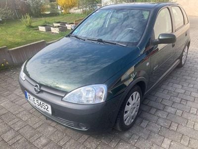 Second-hand Opel Corsa Elegance 75 CP (55 kW) 2002 Verde Hatchback