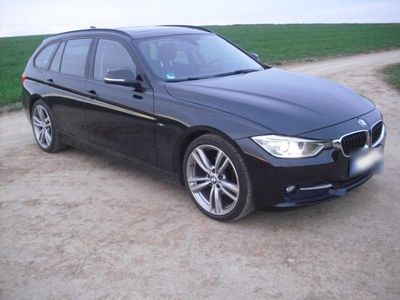 Gebraucht BMW 318 Sport Line 143 PS (105 kW) 2014 Schwarz Kombi