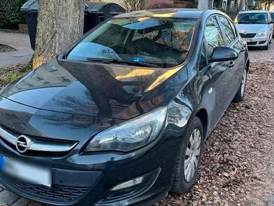 Schwarz Gebraucht 2014 Opel Astra Limousine | 7.600 € (Fairer Preis)