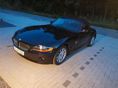 Second-hand BMW Z4 Sport Line 170 CP (125 kW) 2004 Negru Cabrio