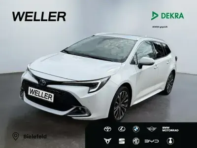Gebraucht Toyota Corolla Team 140 PS (102 kW) 2024 Weiss Kombi