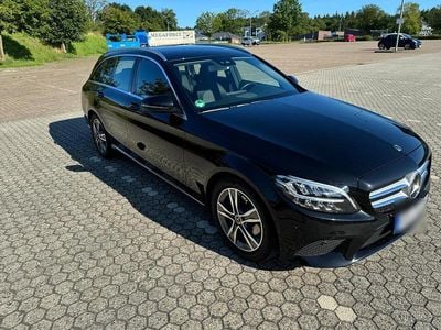Gebraucht Mercedes C220 194 PS (142 kW) 2018 Schwarz Kombi