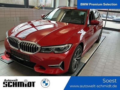 Gebraucht BMW 330e Luxury Line 292 PS (214 kW) 2021 Melbourne rot metallic Kombi