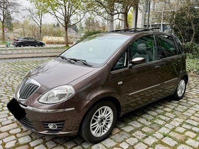 Second-hand Lancia Musa 95 CP (69 kW) 2009 Maro Monovolum