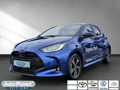 Neu Toyota Yaris 116 PS (85 kW) 2026 Blau Kleinwagen