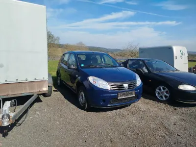 Używany Dacia Sandero 75 KM (55 kW) 2010 Niebieski Kombi