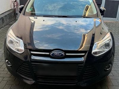 Second-hand Ford Focus 150 CP (110 kW) 2012 Negru Break