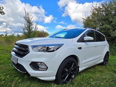 Gebraucht Ford Kuga 150 PS (110 kW) 2018 Weiß SUV