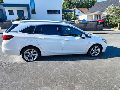 Weiß Gebraucht 2020 Opel Astra Business Elegance Kombi | 11.900 € (Fairer Preis)