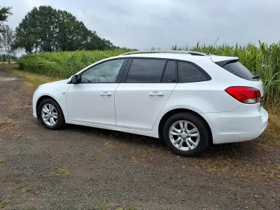 Gebraucht Chevrolet Cruze 163 PS (119 kW) 2014 Weiß Kombi