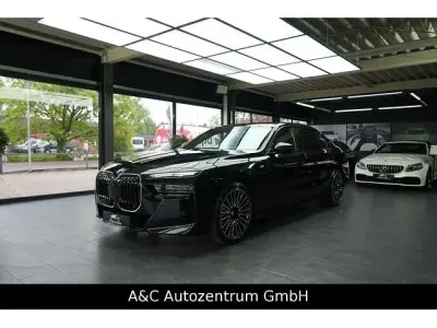 Gebraucht BMW 740 M Sport 286 PS (210 kW) 2023 Schwarz Limousine