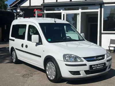 Gebraucht Opel Combo Edition 75 PS (55 kW) 2010 Weiß Van / Kleinbus