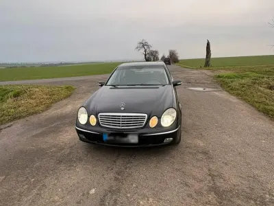 Gebraucht Mercedes E270 177 PS (130 kW) 2005 Schwarz Limousine
