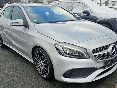 Silber Gebraucht 2017 Mercedes A200 AMG line Limousine | 19.999 € (Etwas zu teuer)