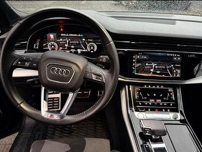 Second-hand Audi Q7 S-Line 286 CP (210 kW) 2020 Negru SUV