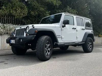 Gebraucht Jeep Wrangler Unlimited Sport 200 PS (147 kW) 2012 Weiß SUV